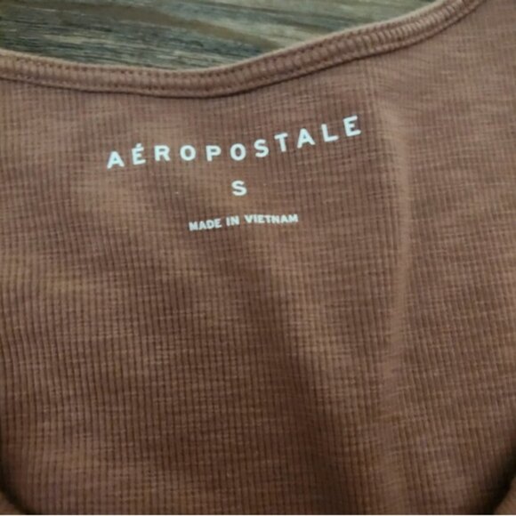 Aeropostale top - Picture 2 of 3